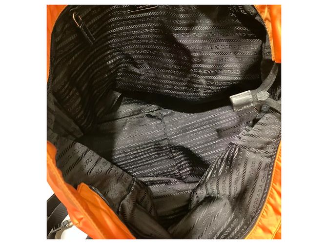 Borsa a mano Prada in nylon arancione - vista 6