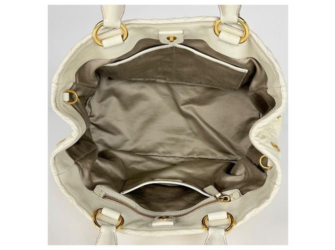 Borsa a mano Miu Miu in pelle bianca - vista 9