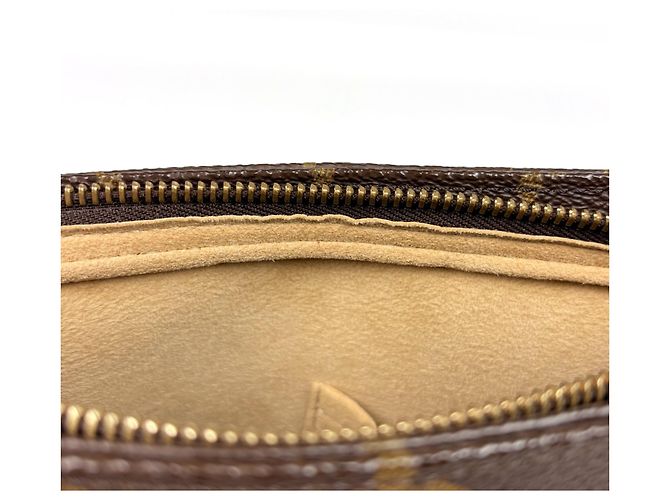 Borsa a tracolla Louis Vuitton Looping MM - vista 7