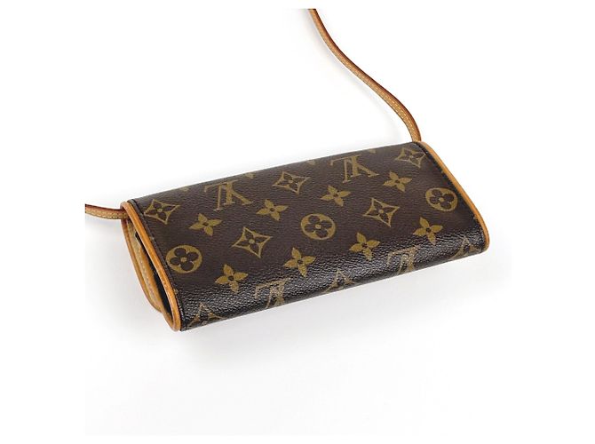 Louis Vuitton Pochette Twin PM Shoulder Bag - vista 2