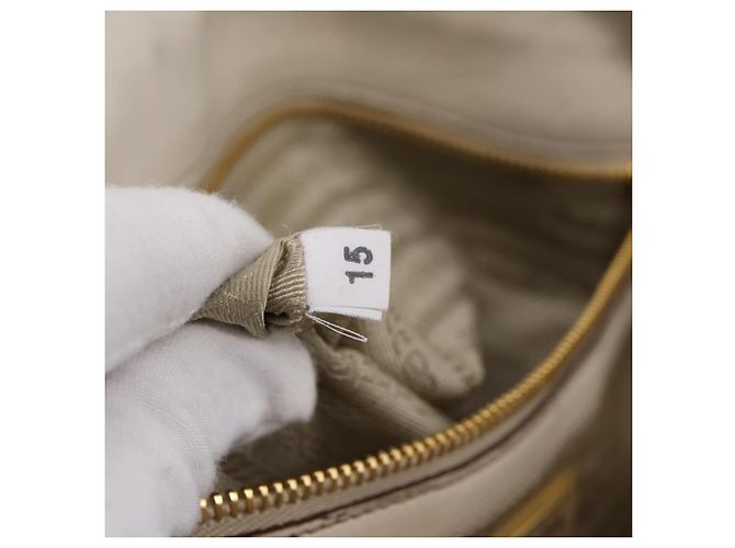 Borsa Satchel Convertibile Prada Gaufre in pelle Nappa Medium - vista 6