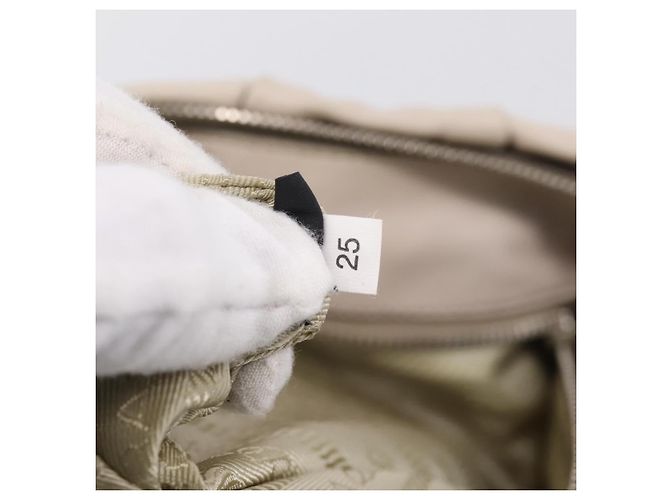 Prada Gaufre Convertible Nappa Leather Medium - vista 6