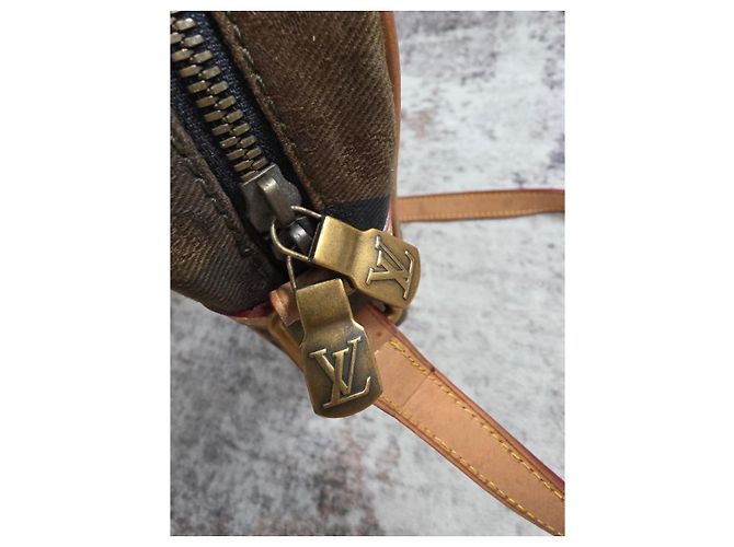 Magnifica Borsa a Tracolla Louis Vuitton x Supreme - vista 11