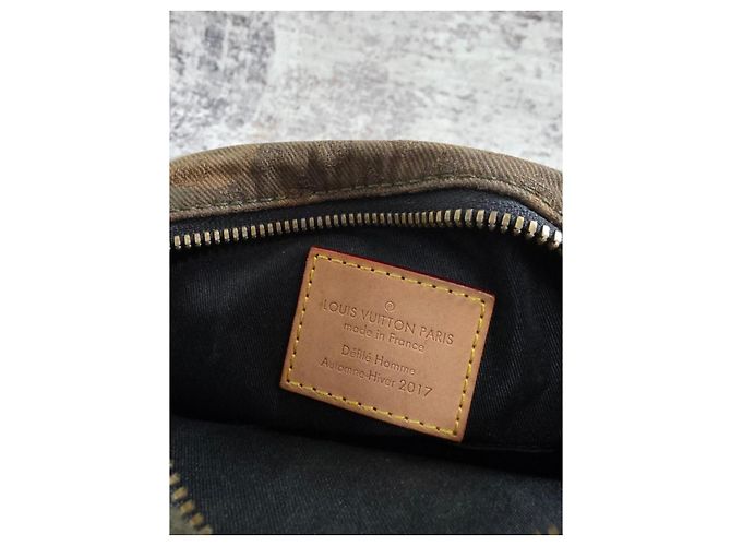 Magnifica Borsa a Tracolla Louis Vuitton x Supreme - vista 13