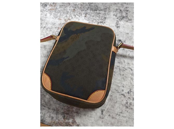 Magnifica Borsa a Tracolla Louis Vuitton x Supreme - vista 5