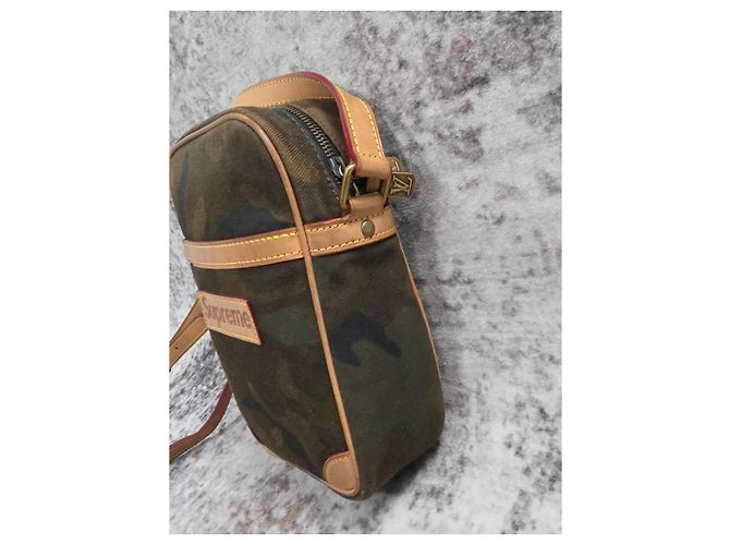Magnifica Borsa a Tracolla Louis Vuitton x Supreme - vista 8