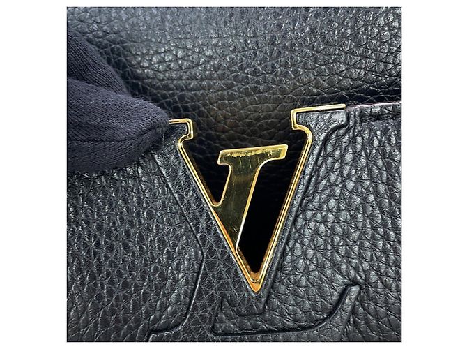 Borsa Louis Vuitton Capucines MM - vista 15