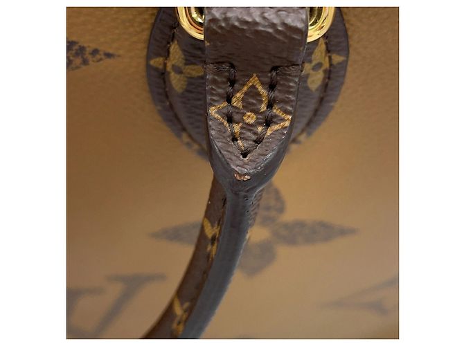 Borsa Tote Louis Vuitton Monogram Reverse Giant OnTheGo GM - vista 14
