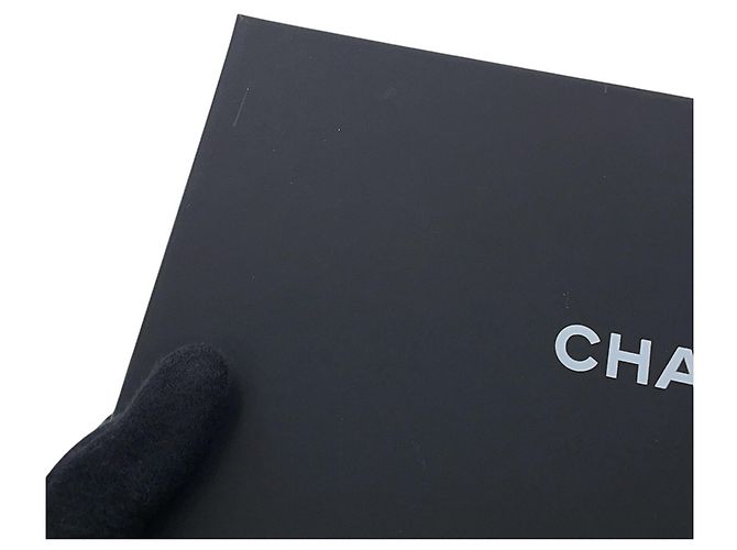 Cartera larga Chanel de piel de becerro granulada negra - vista 10