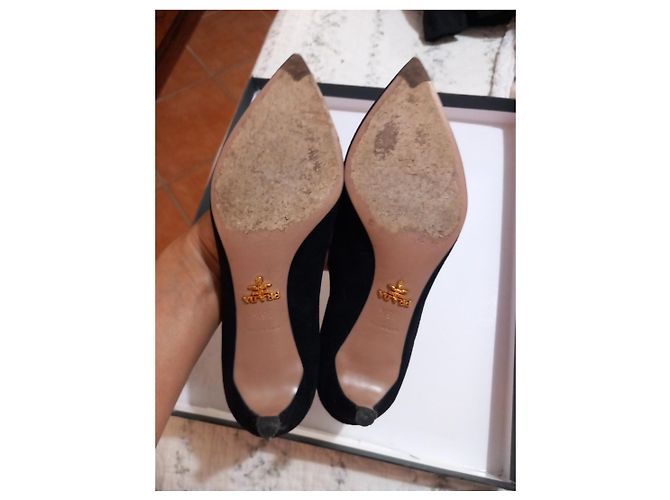 Prada Pumps aus schwarzem Wildleder - Ansicht 5