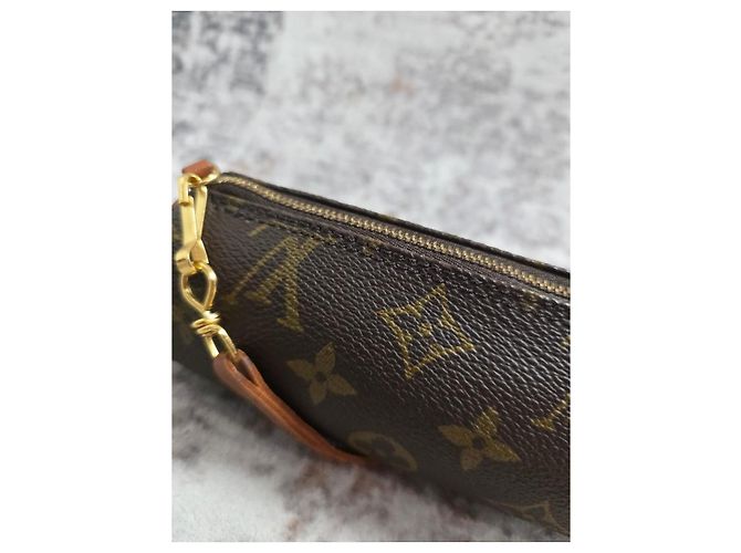 Louis Vuitton Papillon Pochette Monogram - vista 2