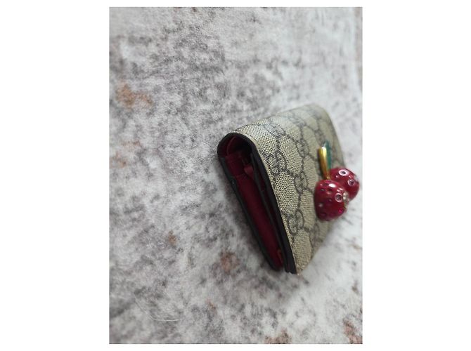 Cartera Gucci GG Supreme Cherry - vista 6
