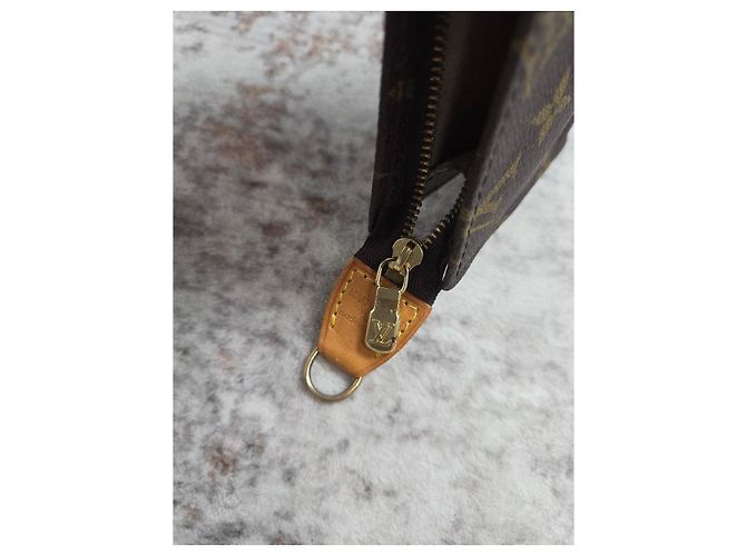 Pochette Louis Vuitton Monogram Canvas - vista 6