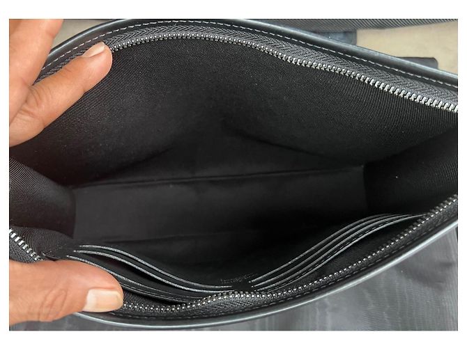 Pochette Louis Vuitton Monogram en cuir gris - vue 7
