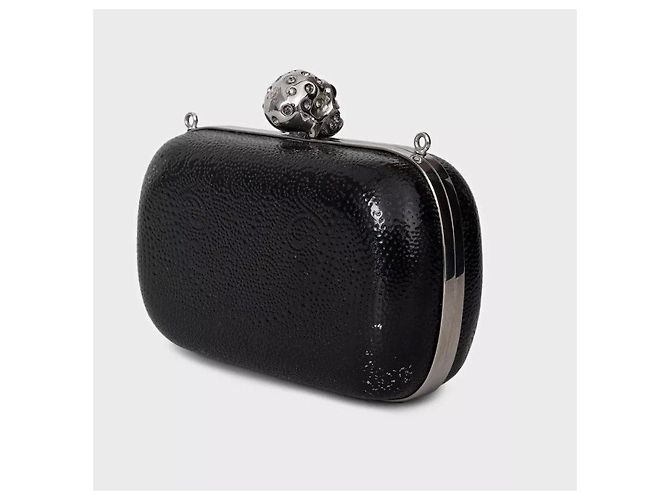 Clutch Alexander McQueen in pelle nera con teschio, usato - vista 2
