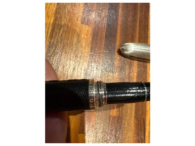 Montblanc Penna a sfera Classique Pelle Nera - vista 3