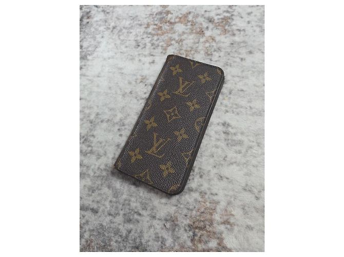 Prachtvolle Louis Vuitton Monogram iPhone Hülle - Ansicht 4