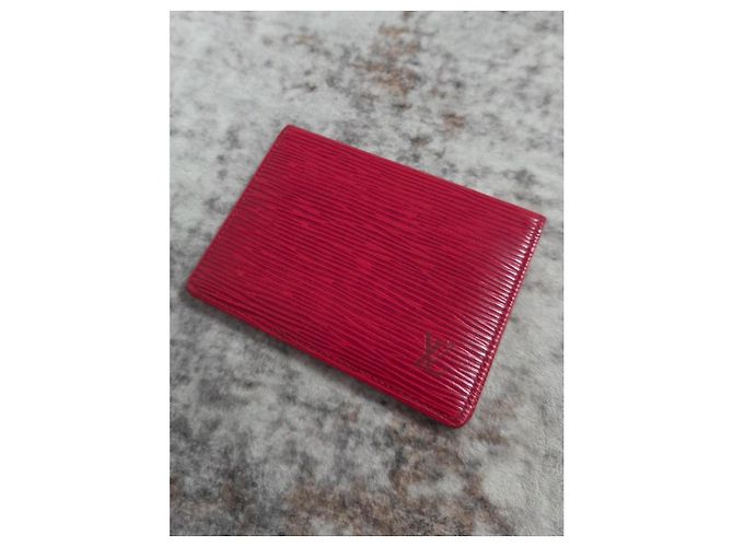 Magnífico tarjetero Louis Vuitton Epi - vista 2