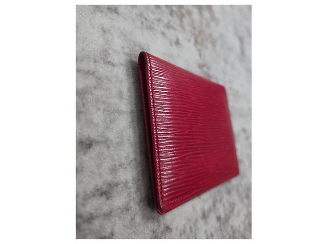 Magnífico tarjetero Louis Vuitton Epi - vista 5