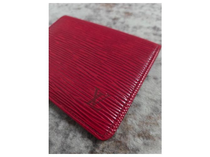 Magnífico tarjetero Louis Vuitton Epi - vista 7