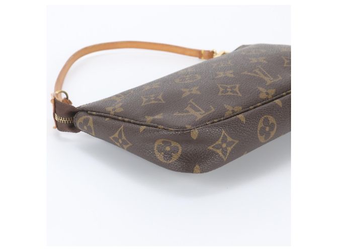Louis Vuitton Monogram Pochette Accessoires - vista 5