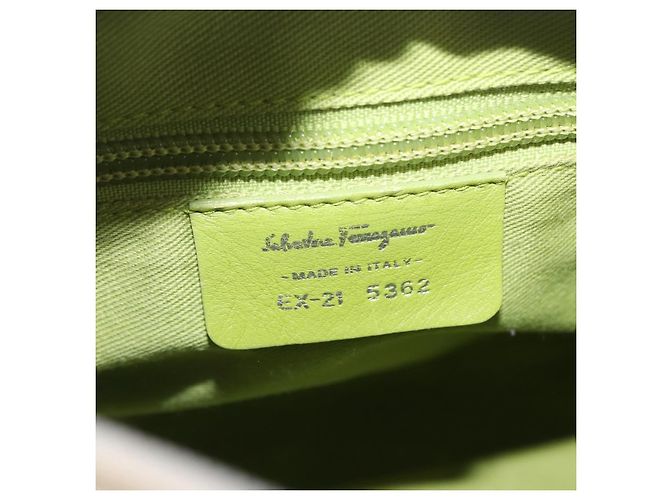 Salvatore Ferragamo Gancini Hand Bag Vinyl Green Silver - vista 18