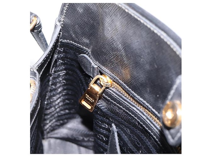 PRADA Hand Bag Safiano Leather 2way Black Gold - vista 25