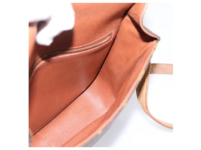 Saint-Cloud LOUIS VUITTON Monogram Saint Cloud GM Shoulder Bag M51242 LV - vista 23