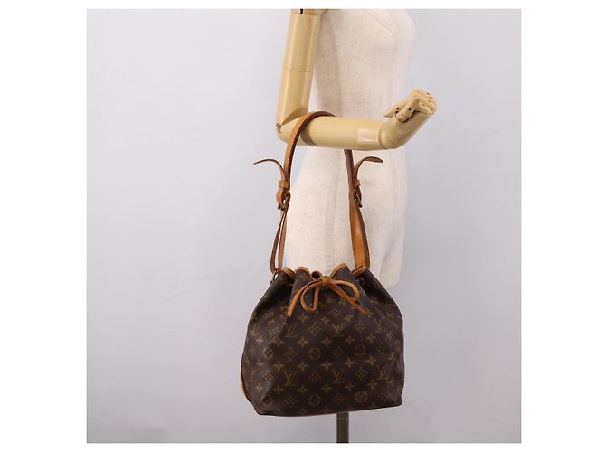 LOUIS VUITTON Monogram Petit Noe Shoulder Bag M42226 LV - vista 20
