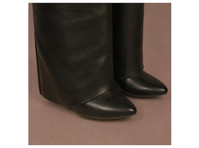 Stivaletti Givenchy Shark Lock in pelle nera - vista 10
