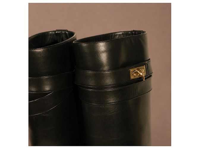 Stivaletti Givenchy Shark Lock in pelle nera - vista 8