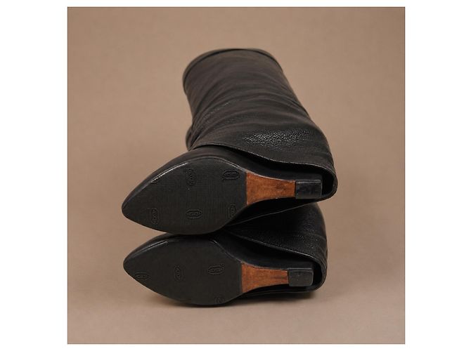 Givenchy Botas Shark Lock em couro preto - vista 8