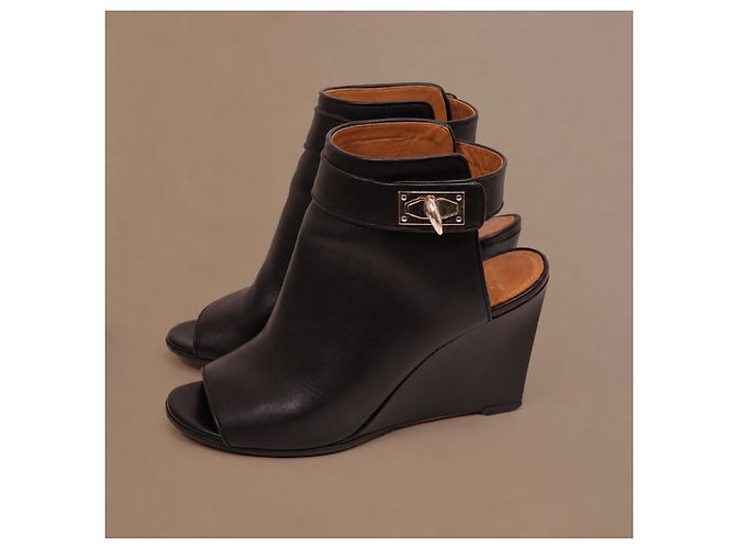 Givenchy Botines Shark Lock de cuña en cuero negro - vista 13
