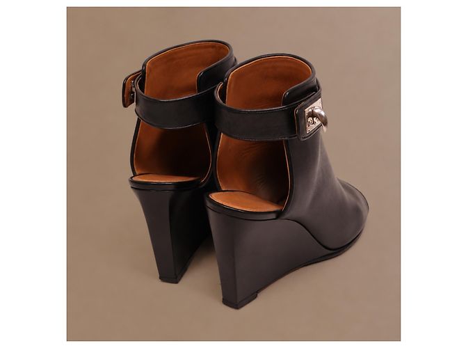 Givenchy Botines Shark Lock de cuña en cuero negro - vista 14