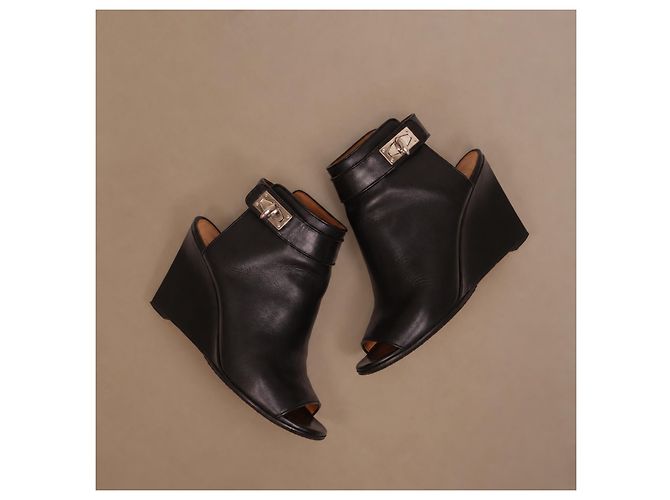 Givenchy Botines Shark Lock de cuña en cuero negro - vista 18