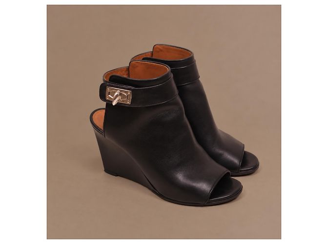 Givenchy Botines Shark Lock de cuña en cuero negro - vista 3