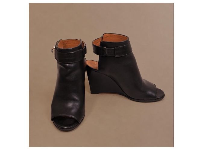 Givenchy Botines Shark Lock de cuña en cuero negro - vista 9