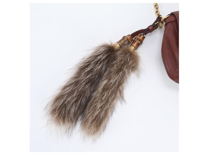 Borsa a tracolla Gucci in pelle con catena e charm in pelliccia Bamboo - vista 8