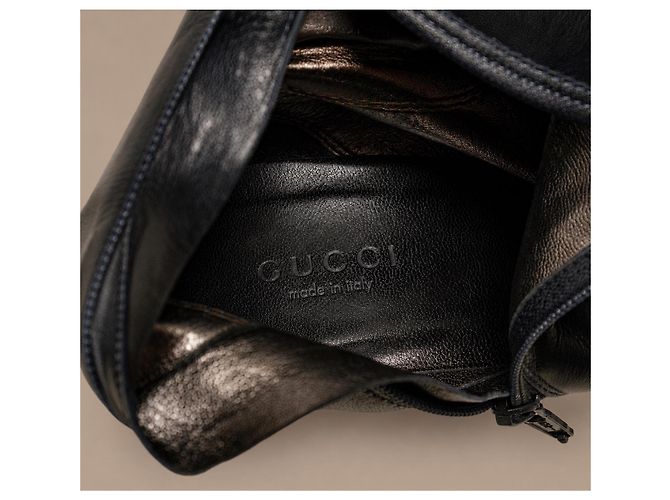 Stivali alti Gucci in pelle nera e coccodrillo - vista 10