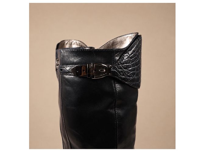 Stivali alti Gucci in pelle nera e coccodrillo - vista 7