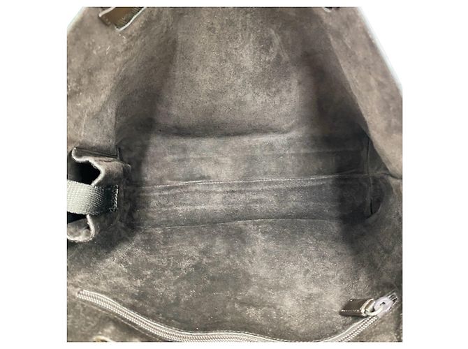 Tote Prada Shopper aus Leder mit ausgestanztem Logo - Ansicht 8