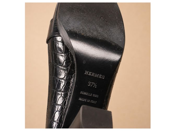 Hermès Pumps aus schwarzem Krokodilleder - Ansicht 13