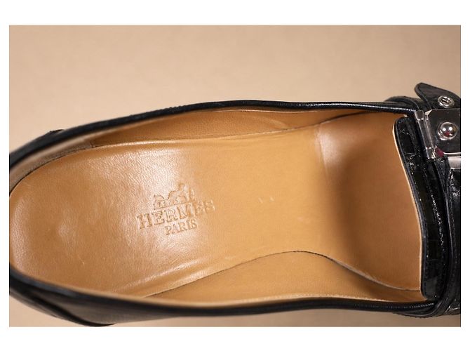 Hermès Pumps aus schwarzem Krokodilleder - Ansicht 14