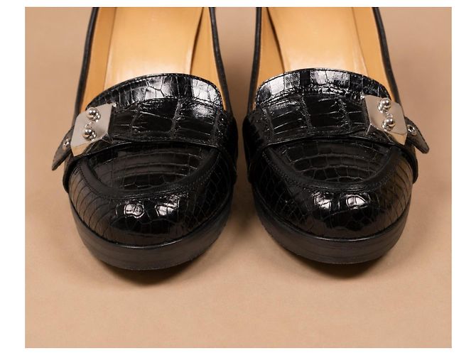 Hermès Pumps aus schwarzem Krokodilleder - Ansicht 15