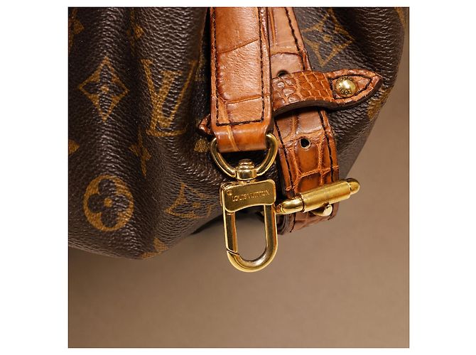 Borsa a tracolla Louis Vuitton Mahina XL Alligator Monogram Canvas - vista 15