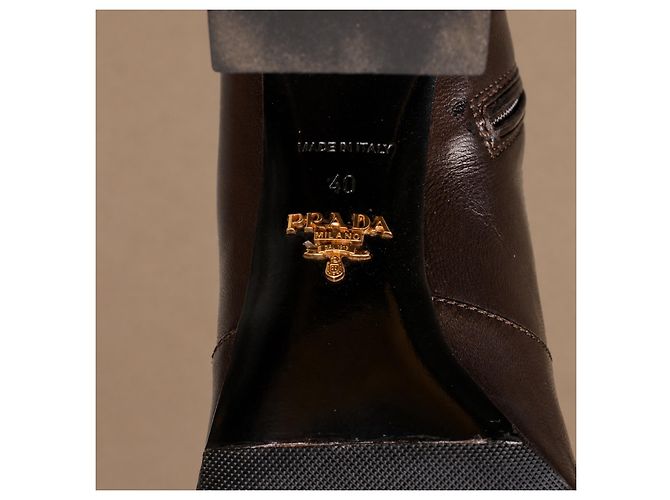 Botas altas Prada de cuero marrón para mujer - vista 15