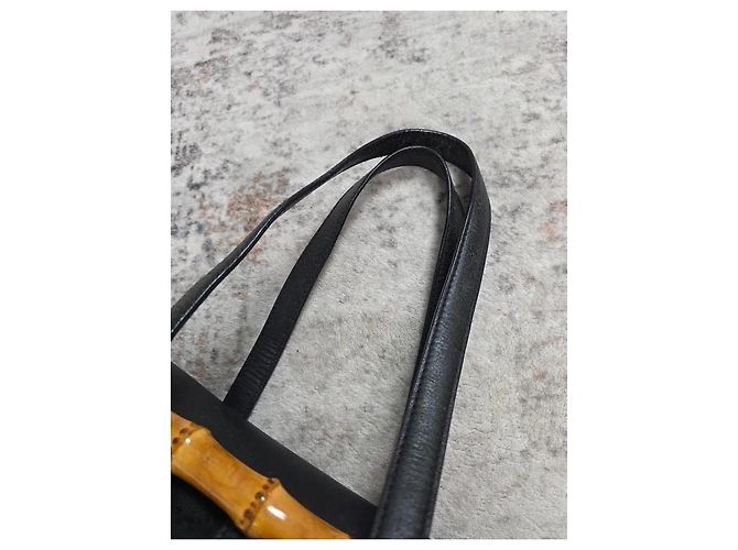 Borsa Gucci Bamboo Bullet in pelle nera - vista 6