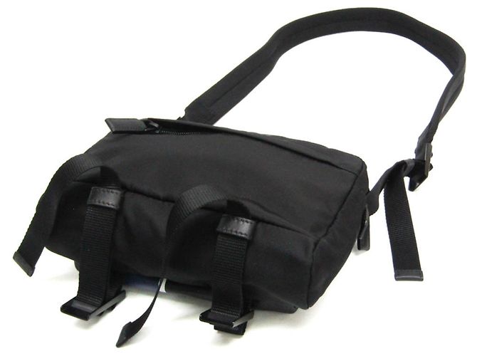 Petit sac bandoulière Prada avec logo triangle - vue 2