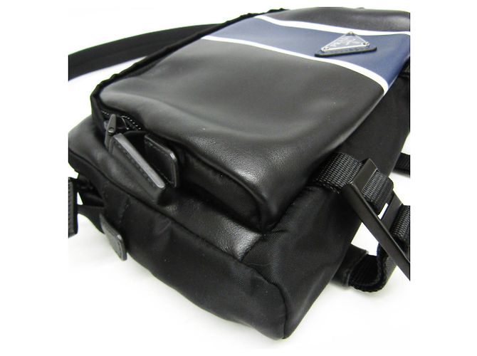 Petit sac bandoulière Prada avec logo triangle - vue 5