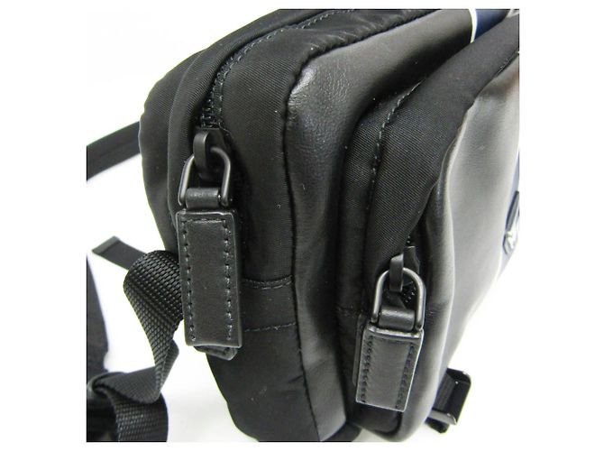 Petit sac bandoulière Prada avec logo triangle - vue 6